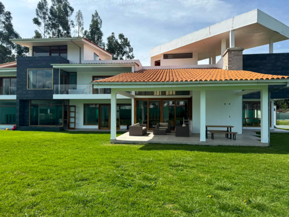 Moderna Casa en Alquiler en Fundo San Jorge – Exclusividad y Confort, Baños del Inca, Cajamarca