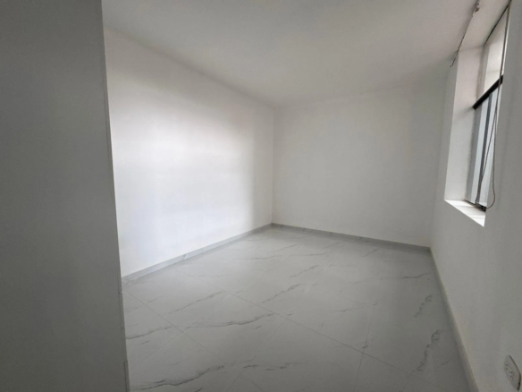 Casa en venta con flujo de ingresos garantizafos en Cajamarca. Ubicación premium cerca de la UPN y centros comerciales.