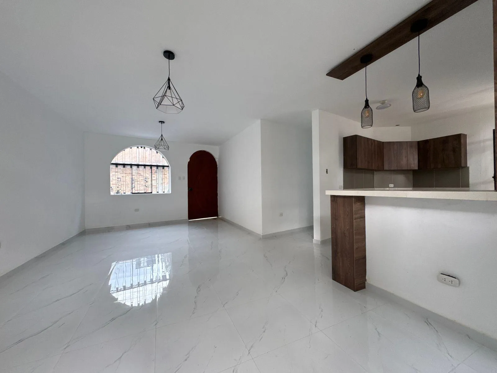 Casa de Inversión en Cajamarca | Ingresos garantizados Casa en venta con flujo de ingresos garantizafos en Cajamarca. Ubicación premium cerca de la UPN y centros comerciales.