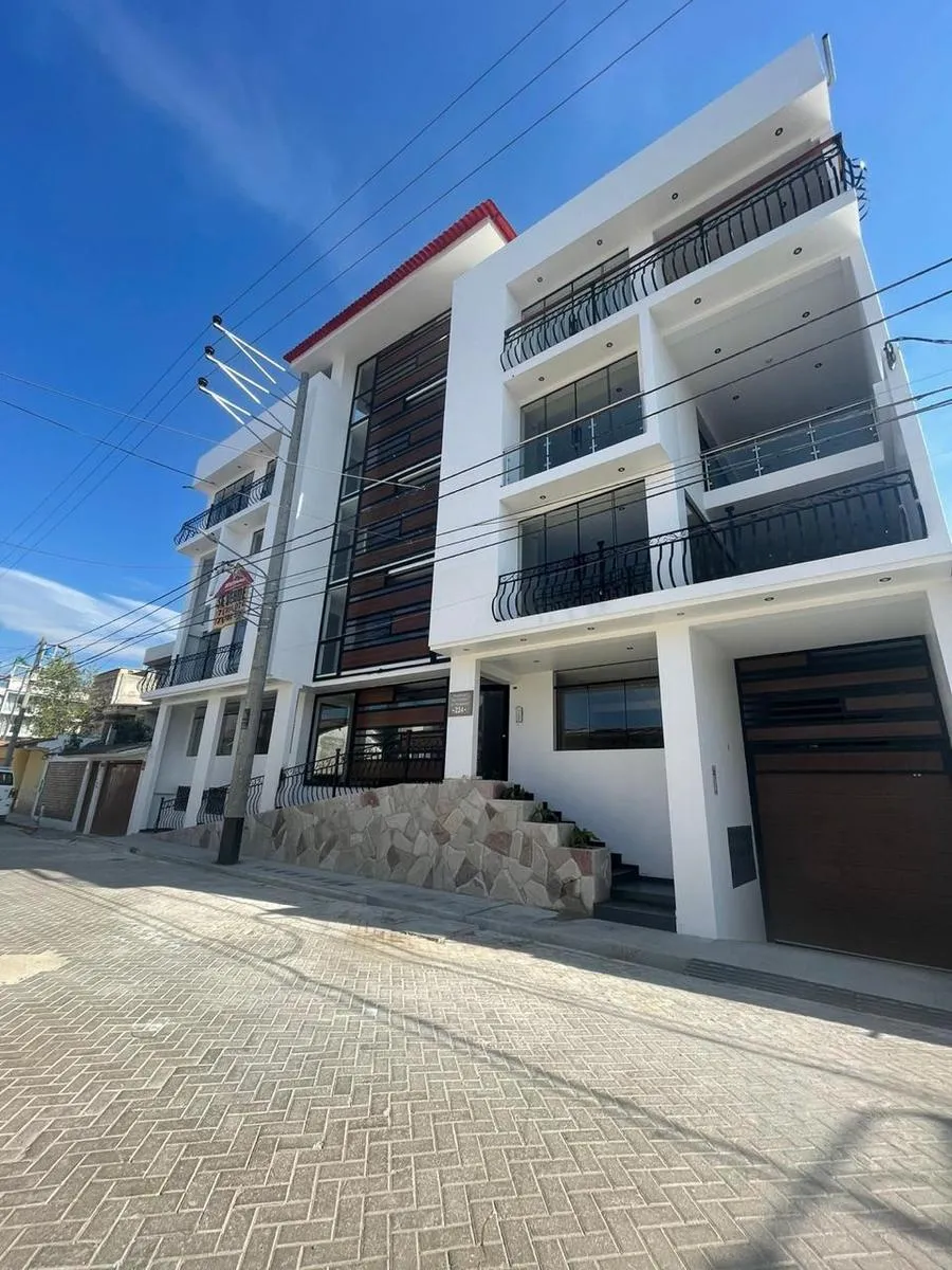 Departamento en Baños del Inca | 1er Piso + 3 Dormitorios Departamento en Venta en primer piso en Baños del Inca, Cajamarca. 3 dormitorios, 120 m² y acabados premium. ¡Visítalo hoy!