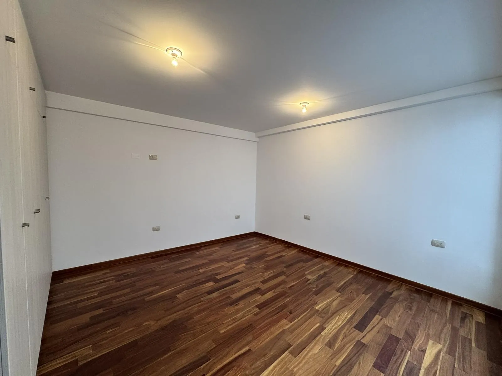 Departamento en Baños del Inca | 1er Piso + 3 Dormitorios Departamento en Venta en primer piso en Baños del Inca, Cajamarca. 3 dormitorios, 120 m² y acabados premium. ¡Visítalo hoy!