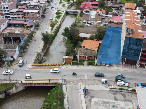 Lote de 1,200 m² en venta en Baños del Inca, Cajamarca. Ubicación estratégica cerca de aguas termales con alto potencial turístico.
