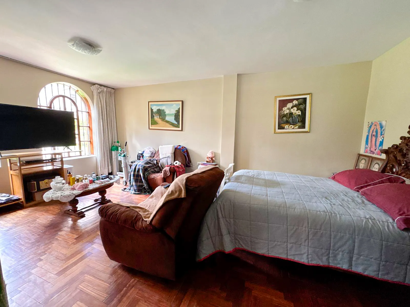 Casa en Venta en Illimani, Cajamarca Amplia casa en venta en Illimani, Cajamarca. Terreno de 1050 m² con jardín, cerca del puente amarillo. ¡Oportunidad única para familias!