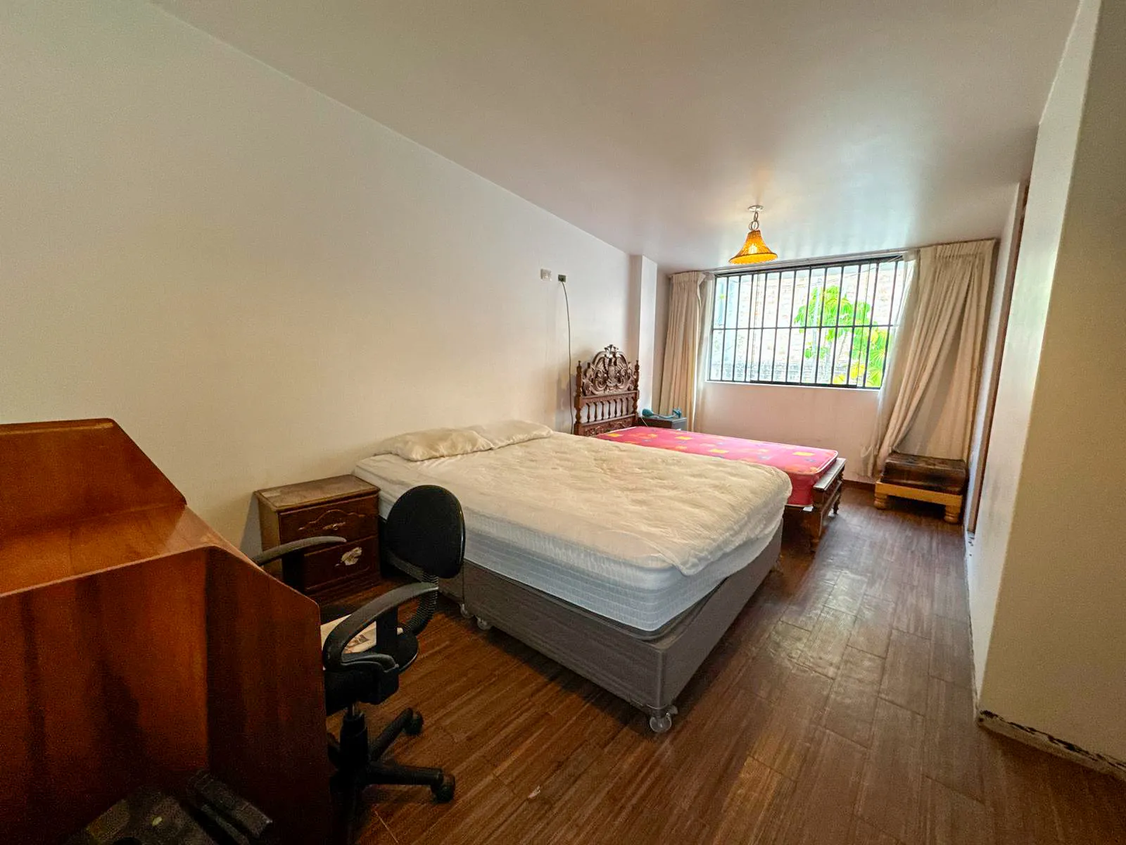 Casa en Venta en Illimani, Cajamarca Amplia casa en venta en Illimani, Cajamarca. Terreno de 1050 m² con jardín, cerca del puente amarillo. ¡Oportunidad única para familias!