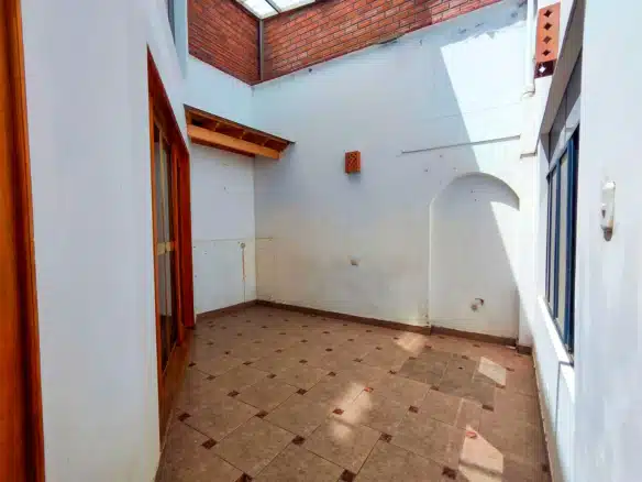 Casa en venta en San Pedro de Lloc, a 1 cuadra de la plaza. Ideal para familia o negocio. Excelente ubicación céntrica. ¡Contáctanos!