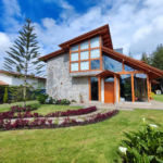 Casa amoblada en alquiler en El Cerrillo Cajamarca. ✅ 3 habitaciones, zona tranquila y segura. Reserva ahora