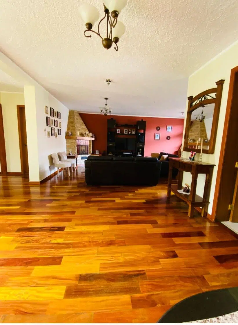 Casa en alquiler en Inca Yupanqui, Baños del Inca. 500 m², 5 dormitorios, pozos termales y cochera para 4 autos. ¡Ideal para vivir con confort!