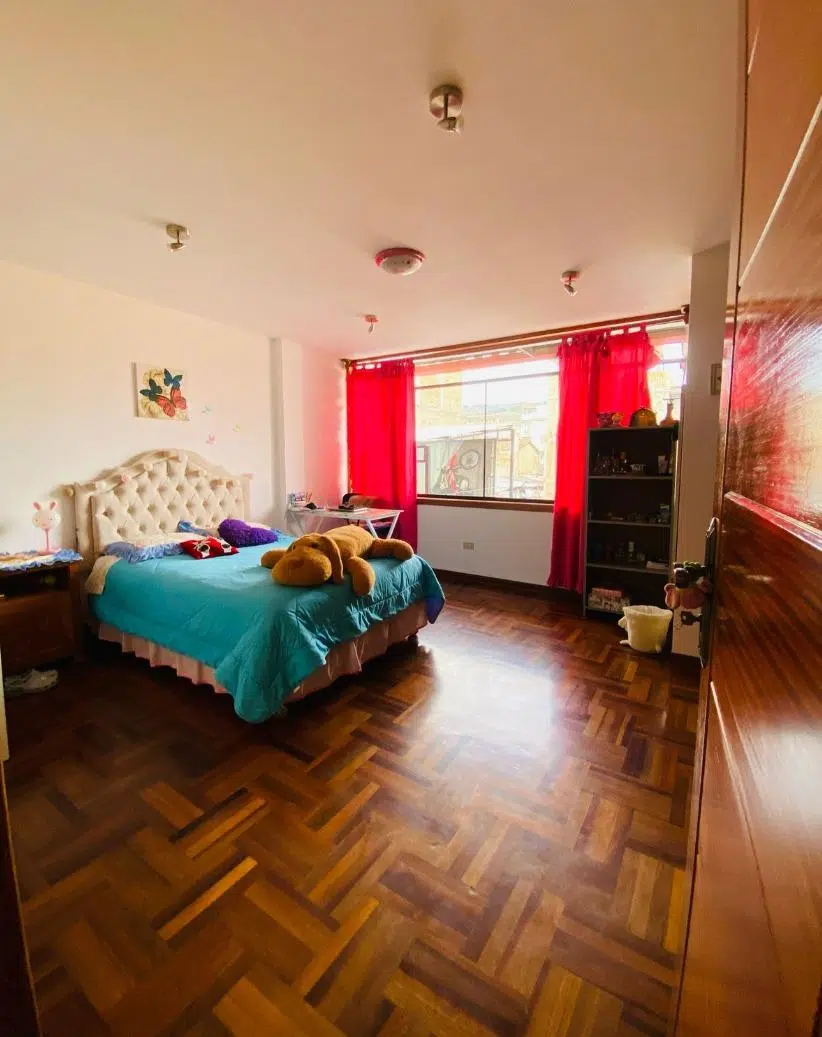 Casa en alquiler en Inca Yupanqui, Baños del Inca. 500 m², 5 dormitorios, pozos termales y cochera para 4 autos. ¡Ideal para vivir con confort!