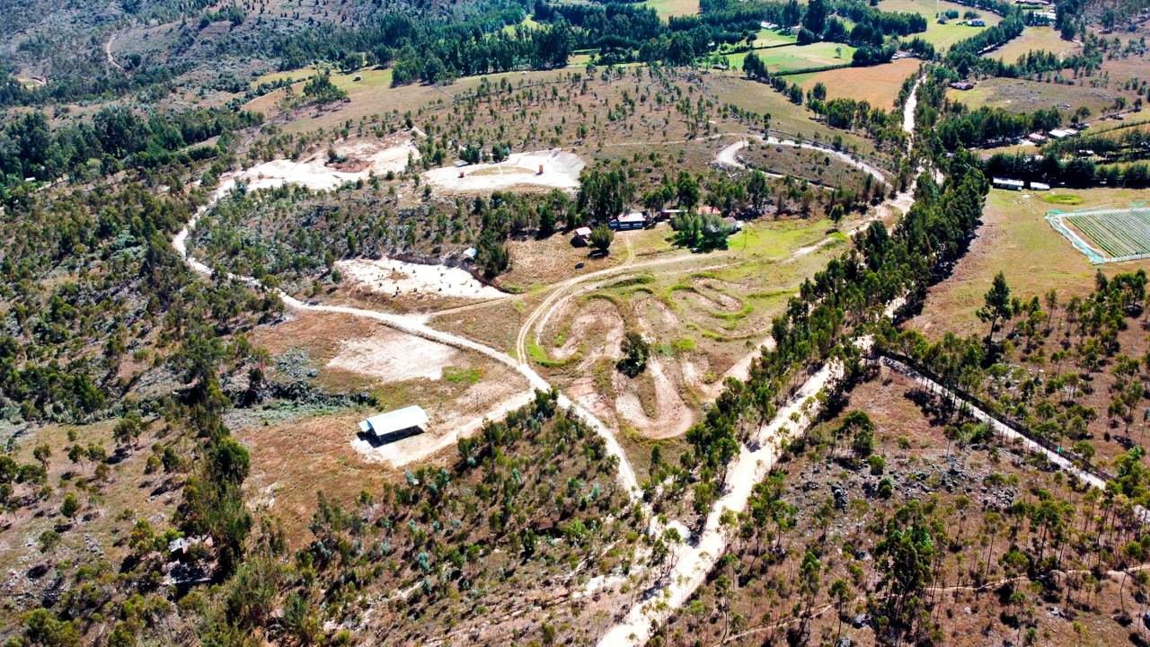 Terreno en venta en Namora, Cajamarca. 134,366 m² con vista panorámica, ideal para ecoturismo, cantera o proyectos industriales. Oportunidad de inversión.