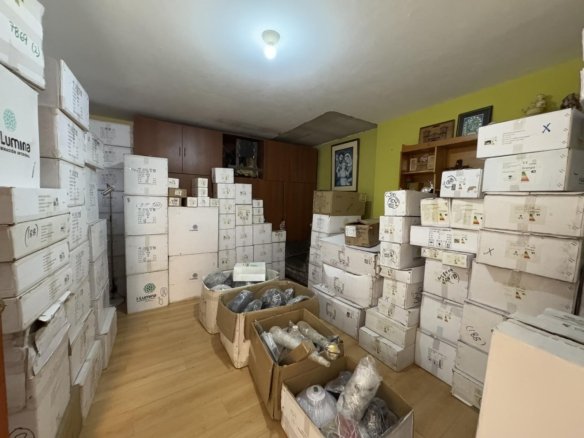 Local comercial en alquiler en Cajamarca, en Jirón La Mar. 360 m² construidos, 10 ambientes, mini triplex amoblado. ¡Ideal para oficinas, tiendas o consultorios!