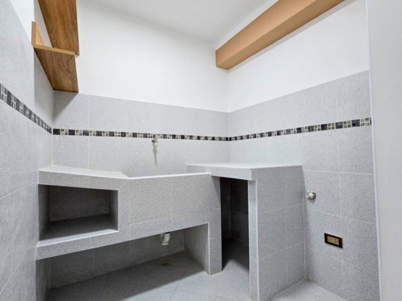 Departamento en Alquiler en Av. La Cantuta, Cajamarca. 110 m², 3 dormitorios, balcón y acabados de lujo. Ideal para familias o profesionales.