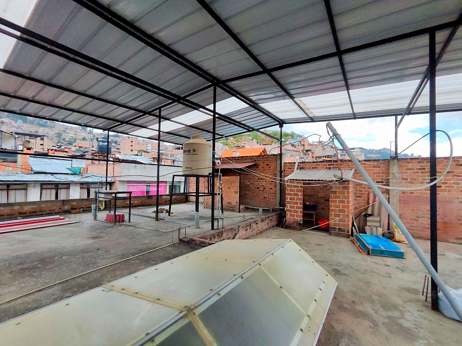 Alquiler de Departamento en Cajamarca Centro | 2 Dormitorios Alquiler de departamento de 2 dormitorios en el centro de Cajamarca. Excelente ubicación, cerca de la Plaza de Armas. ¡Vive cómodo y conectado!