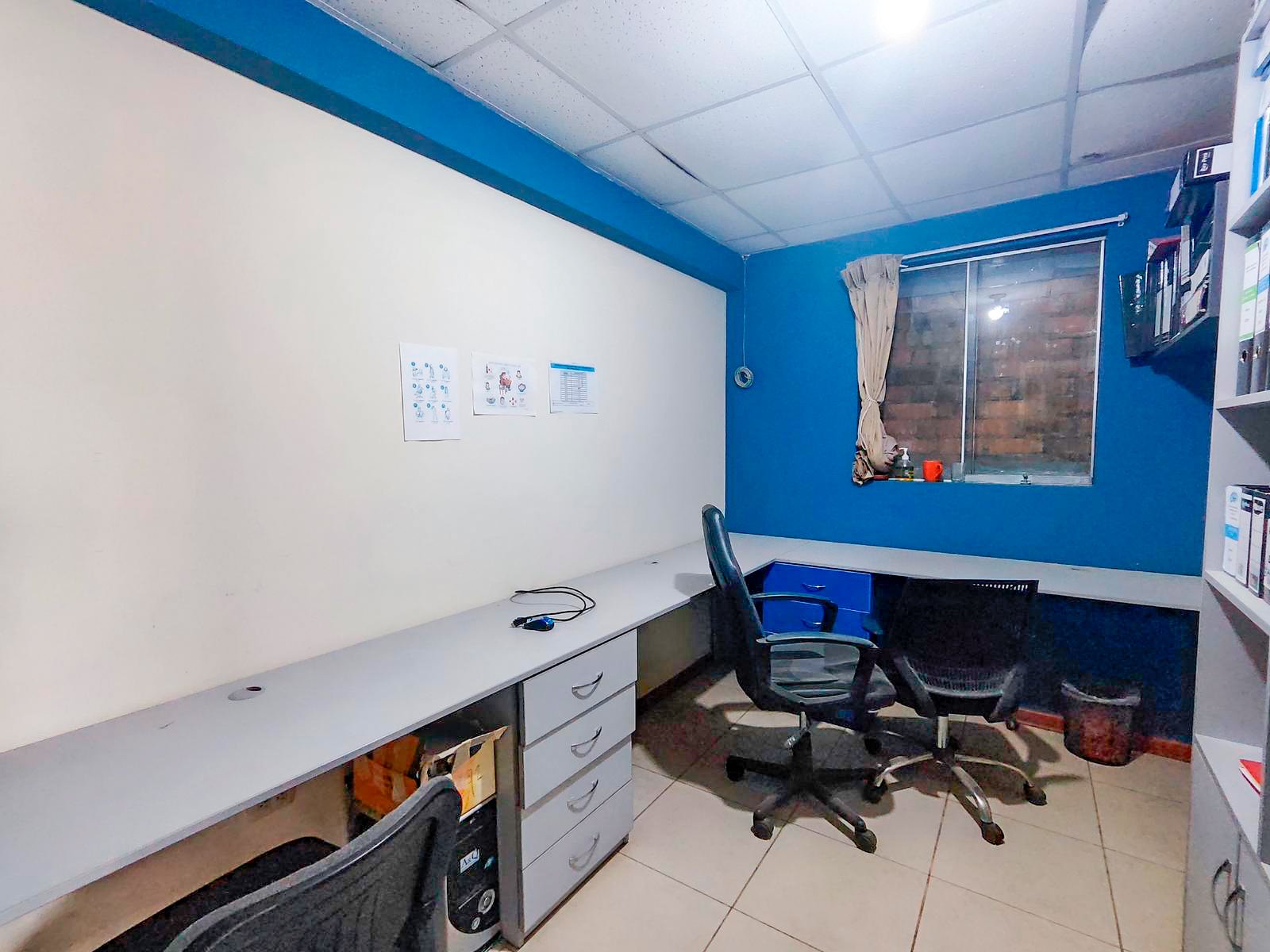 Local Comercial en Venta en Cajamarca | 443 m² Invierte en un local comercial en venta moderno en Av. Hoyos Rubio, Cajamarca. 443 m², 2 niveles, alta visibilidad y potencial comercial.